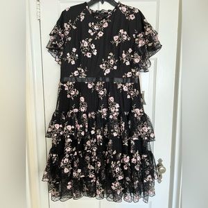Rachel parcell floral ruffle dress gorgeous & flattering perfect for an occasion